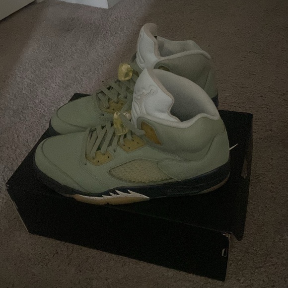 Air Jordon 5 Retro - Picture 2 of 6